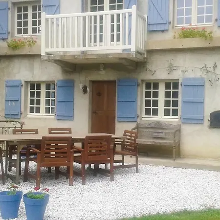 Lovely Home In Charritte De Bas With Wifi