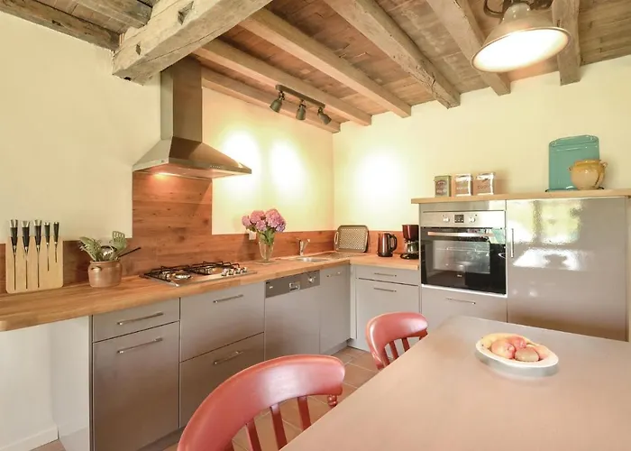 2 Bedroom In De Bas *